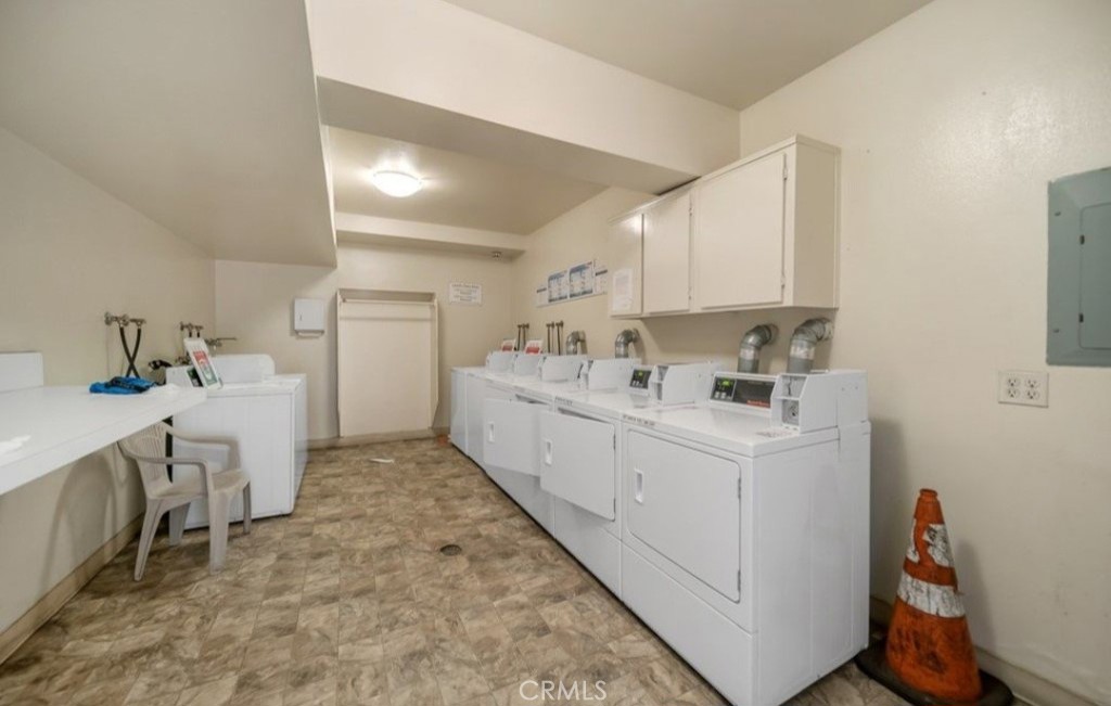 5400 Lindley Avenue 321