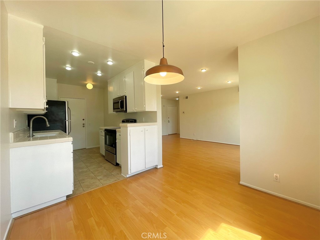 5400 Lindley Avenue 321