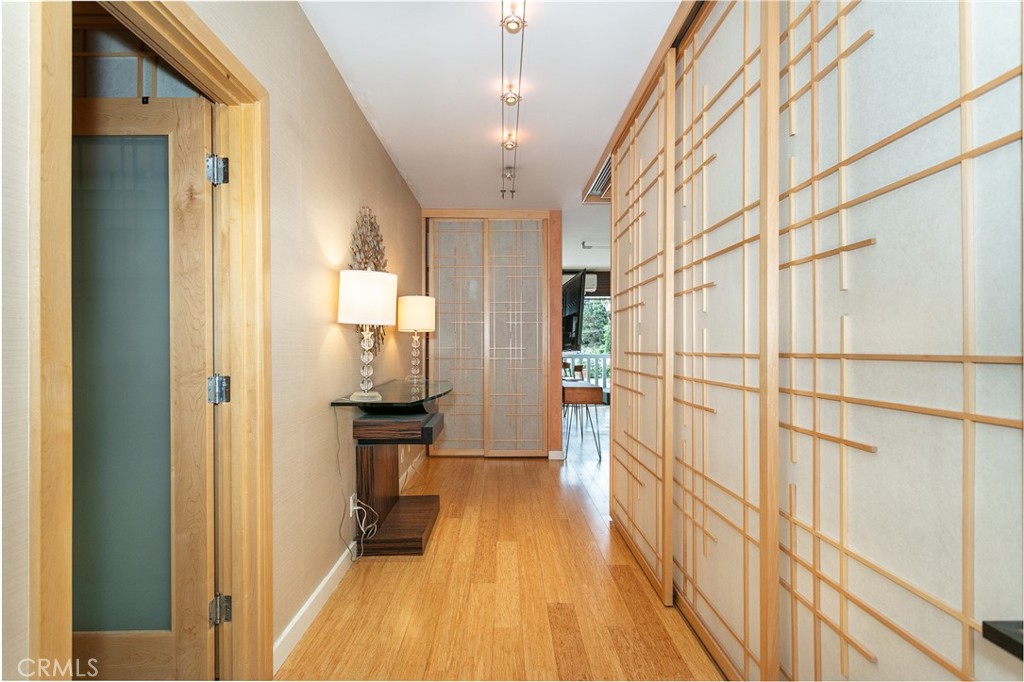 999 N Doheny Drive 402