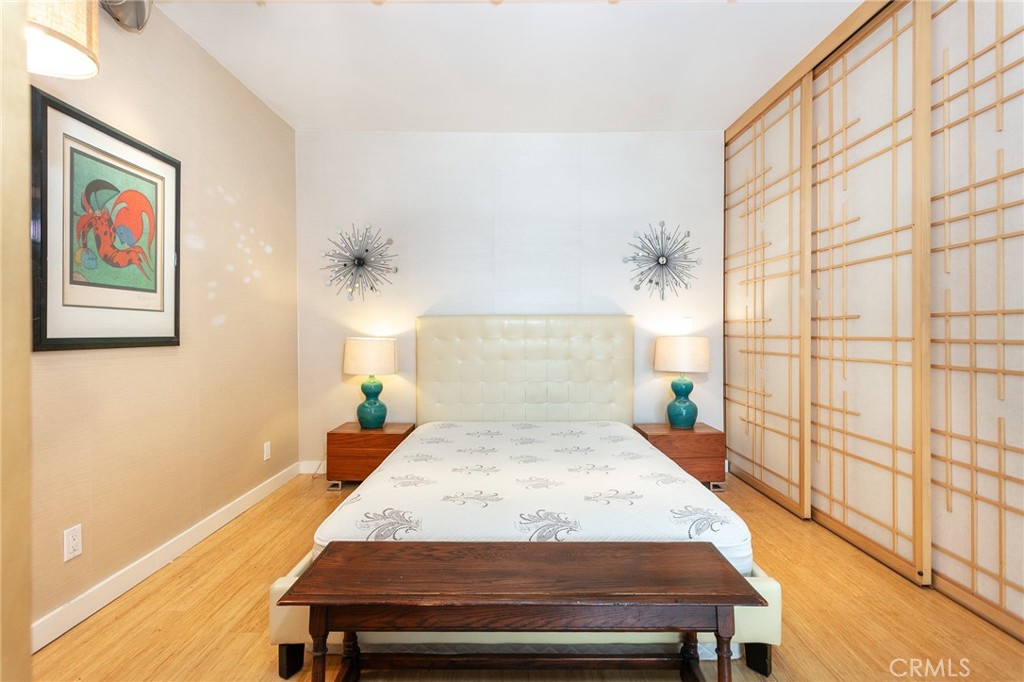 999 N Doheny Drive 402