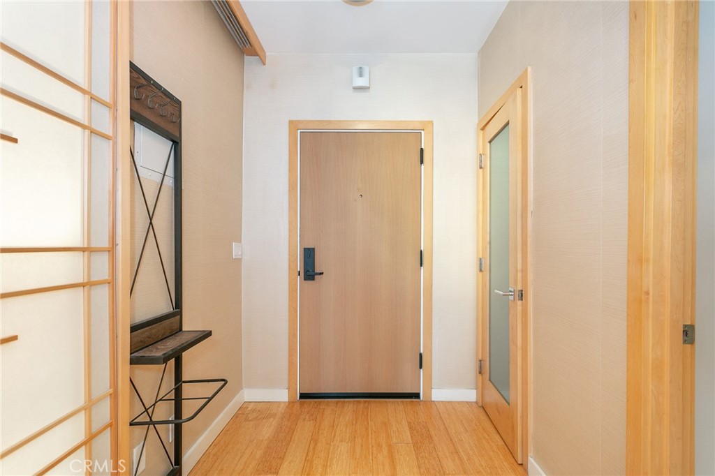 999 N Doheny Drive 402