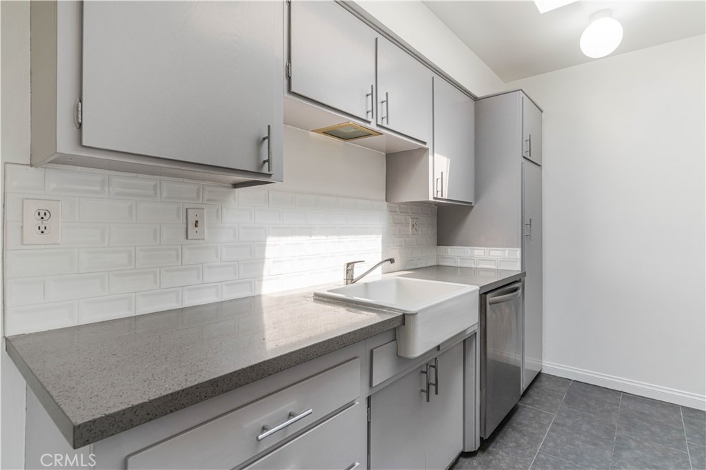 11138 Aqua Vista Street 49