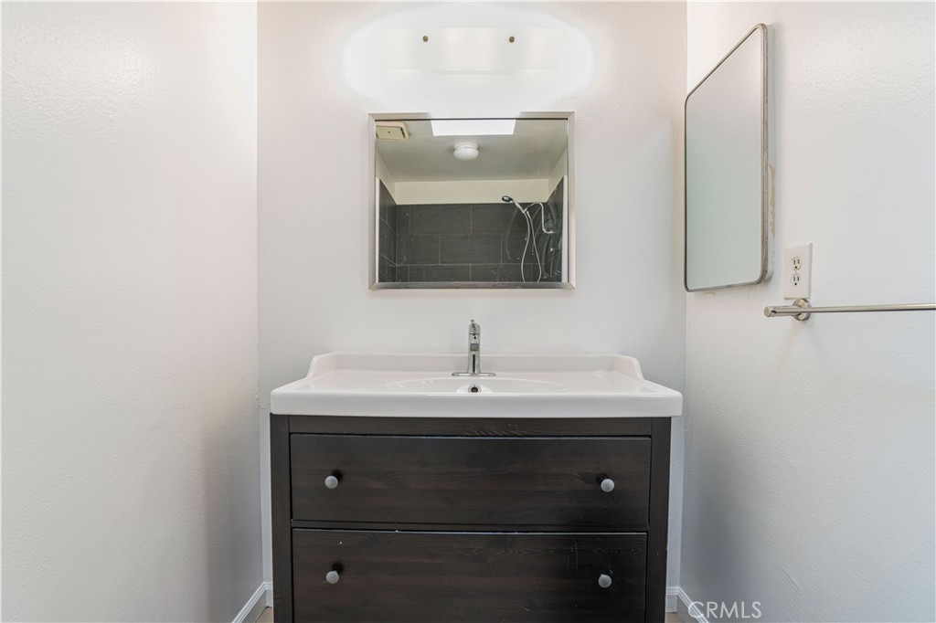 11138 Aqua Vista Street 49