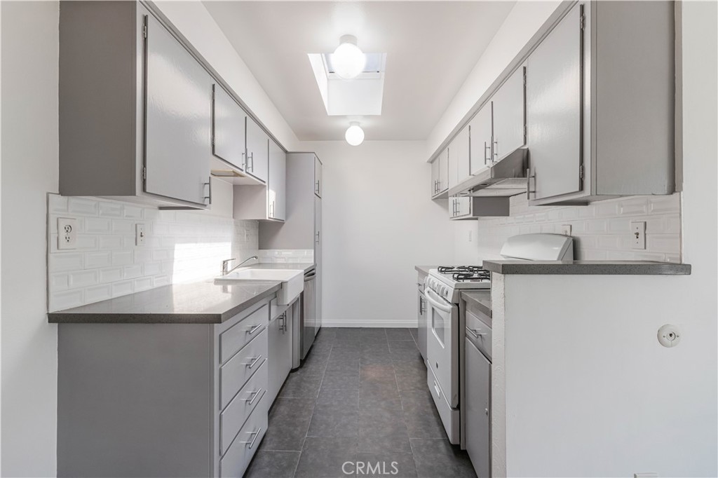 11138 Aqua Vista Street 49