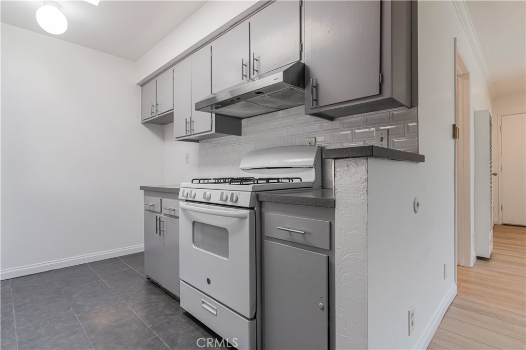 11138 Aqua Vista Street 49