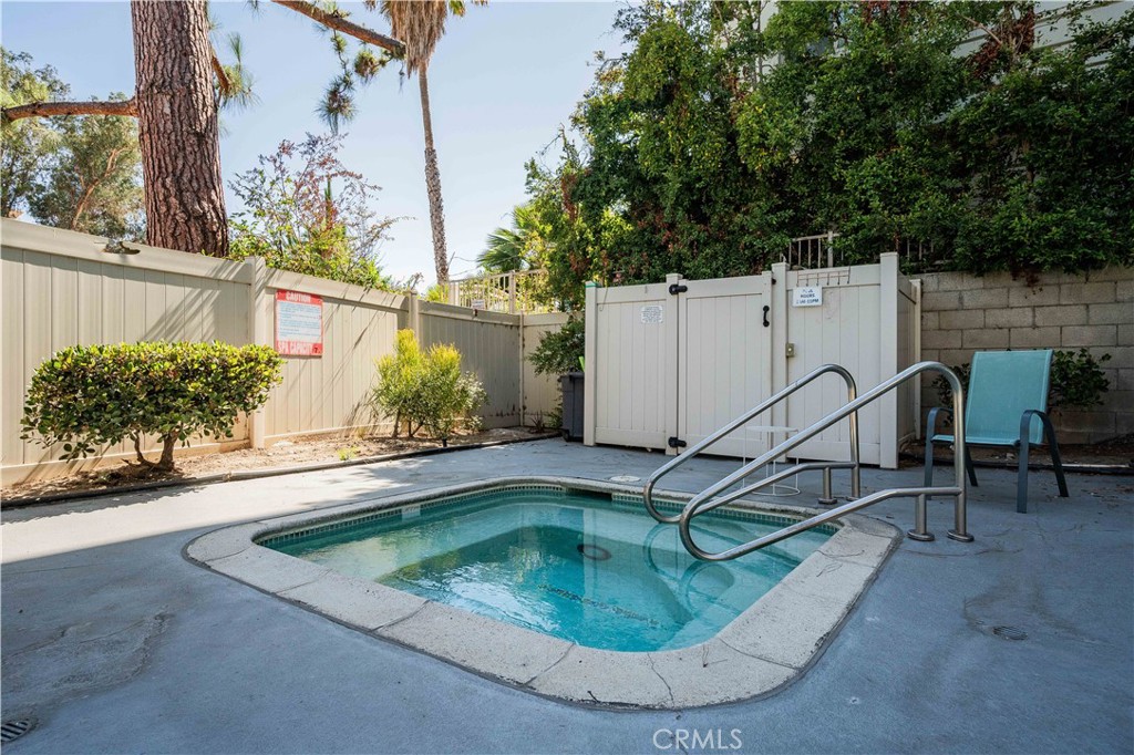 11138 Aqua Vista Street 49
