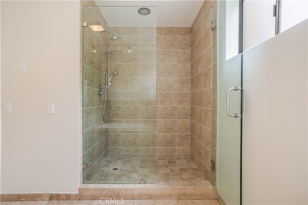3622 Roberts View