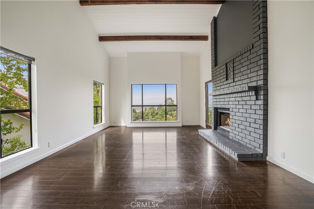 3622 Roberts View