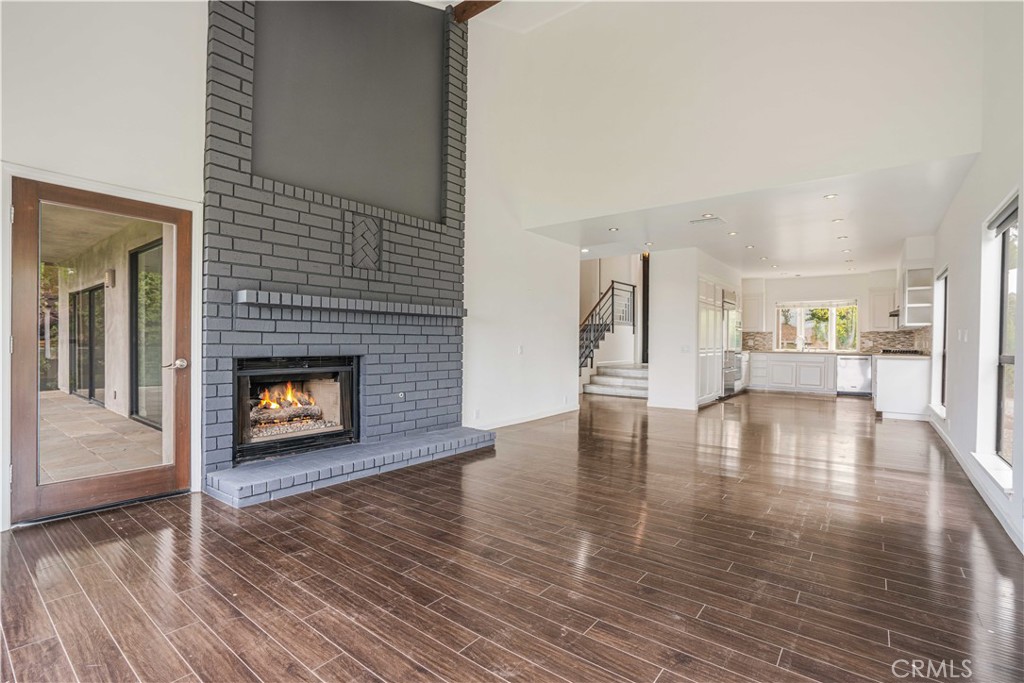 3622 Roberts View