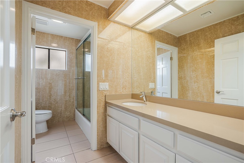 3622 Roberts View