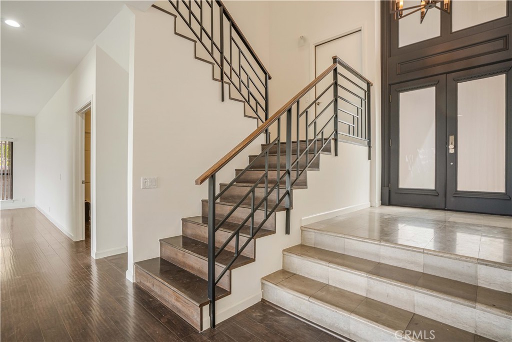 3622 Roberts View