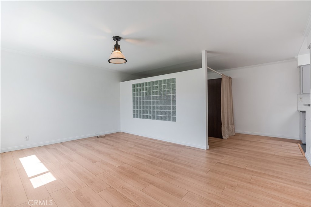 11138 Aqua Vista Street 49