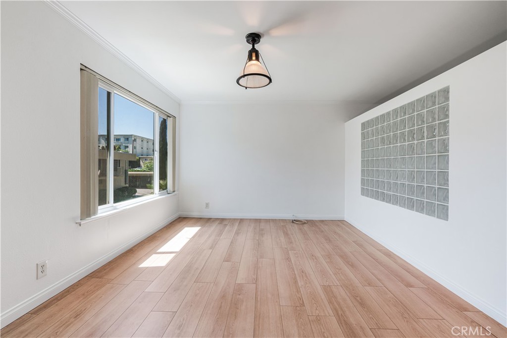 11138 Aqua Vista Street 49