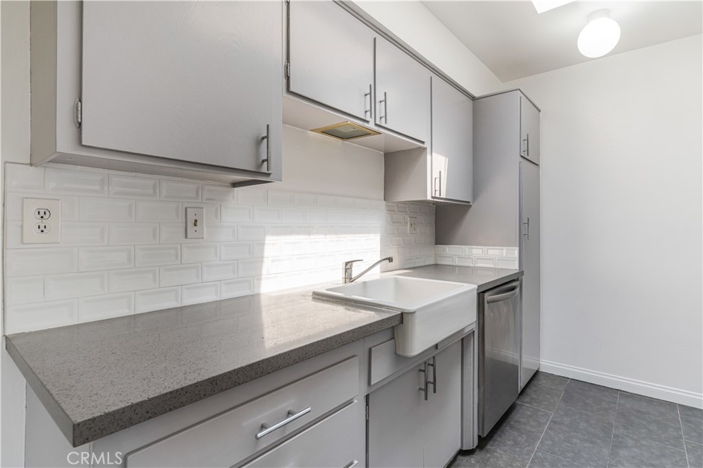 11138 Aqua Vista Street 49