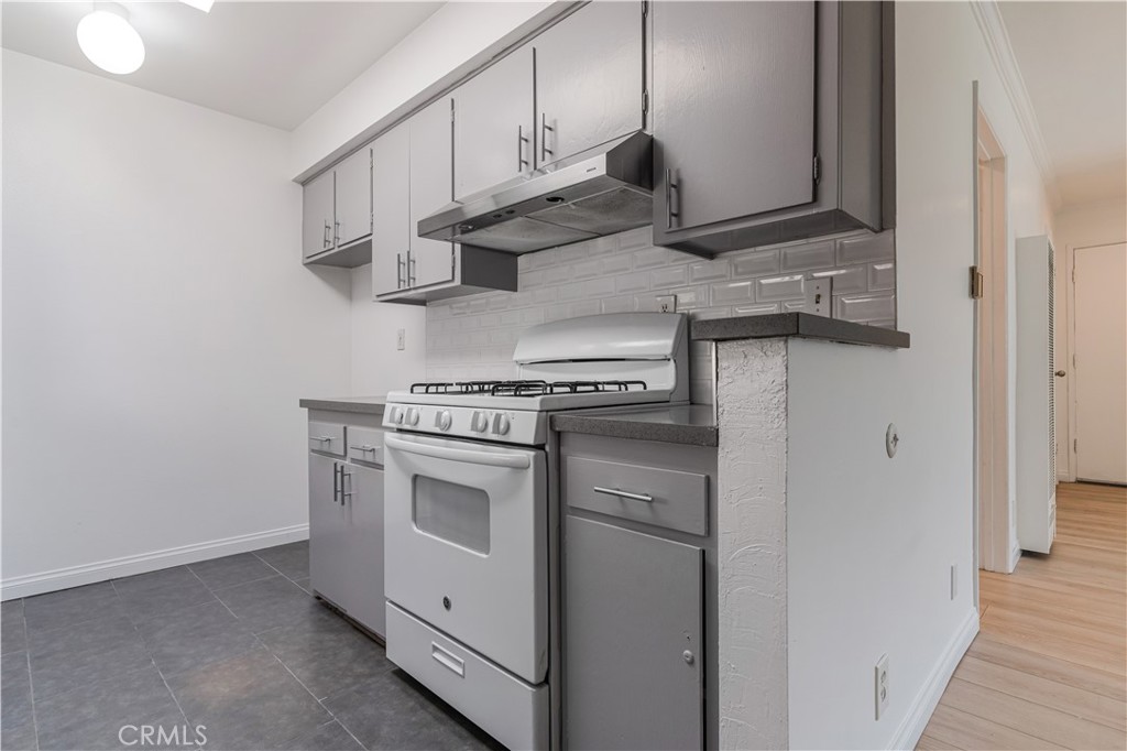 11138 Aqua Vista Street 49