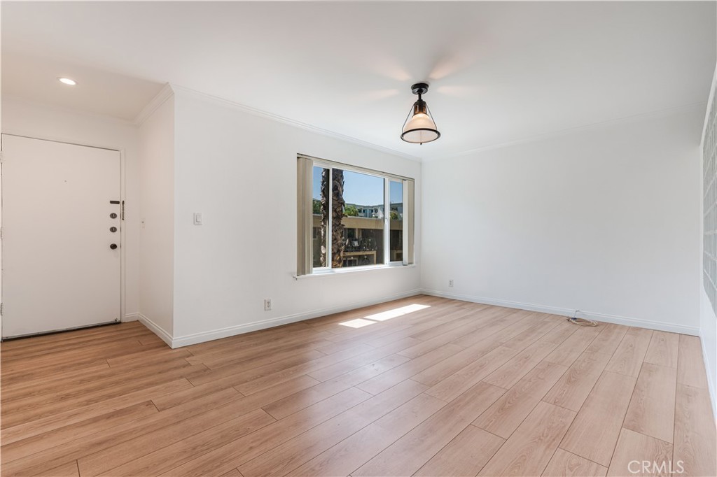 11138 Aqua Vista Street 49
