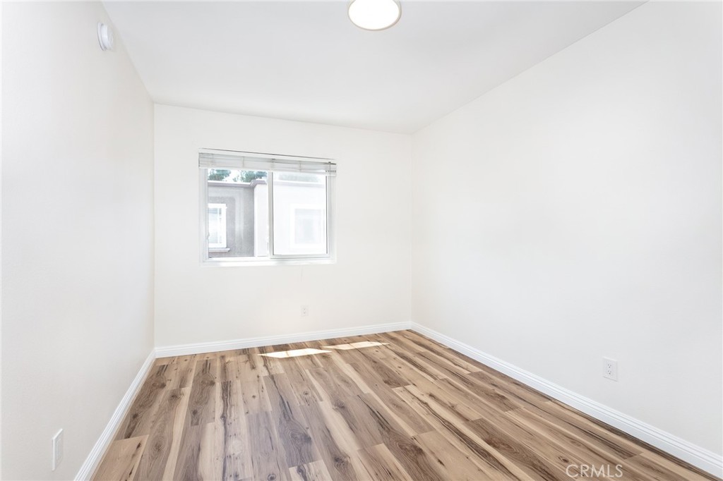21901 Lassen Street 113