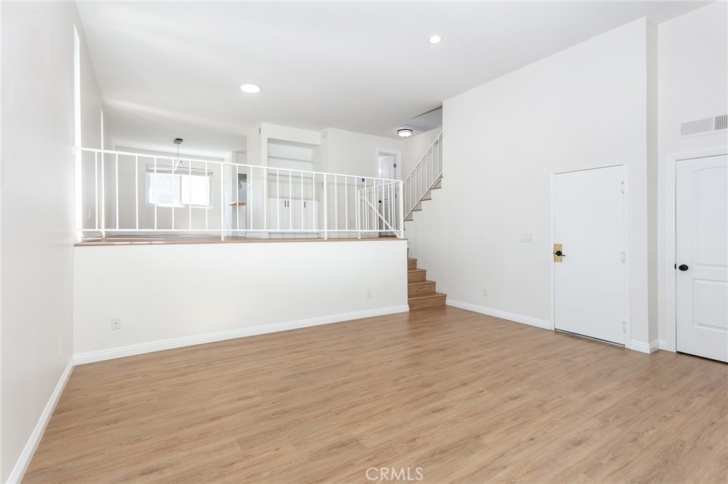 21901 Lassen Street 113