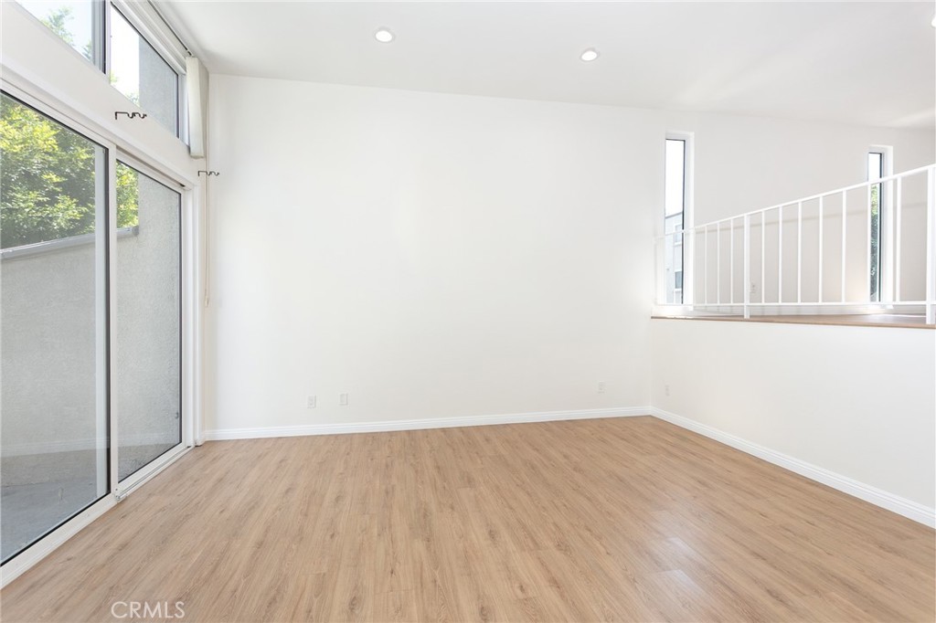 21901 Lassen Street 113