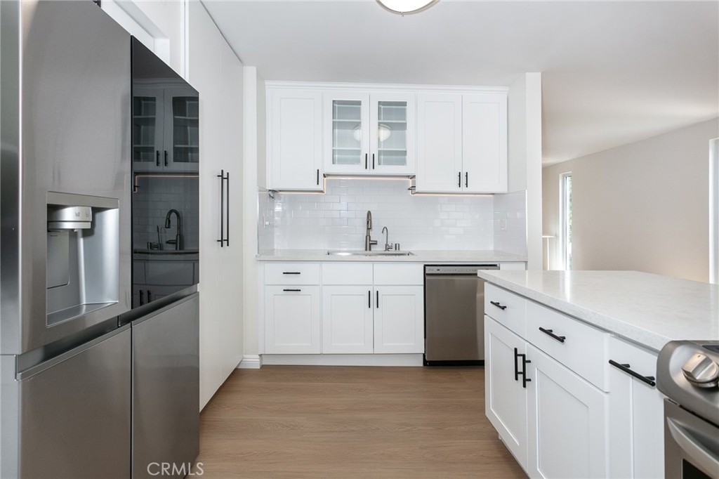 21901 Lassen Street 113