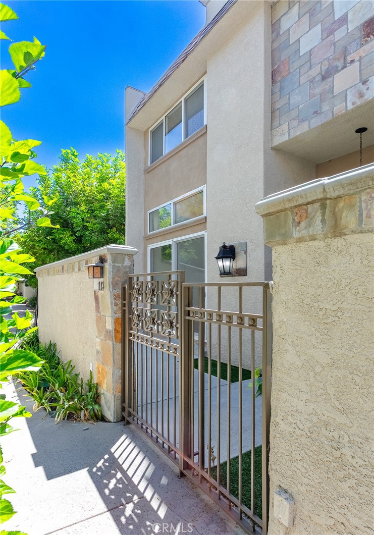 21901 Lassen Street 113