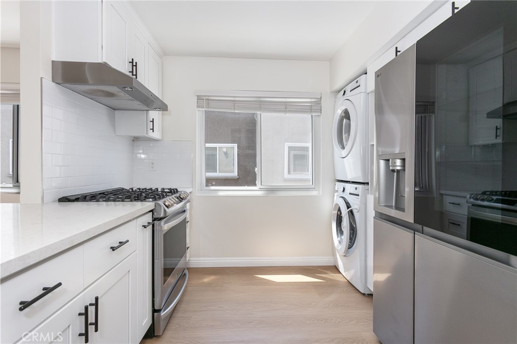 21901 Lassen Street 113