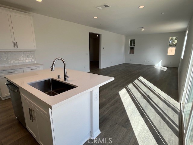 6030 West Ave J-11 Avenue