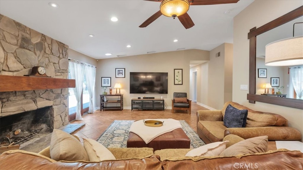 15833 Warm Springs Dr