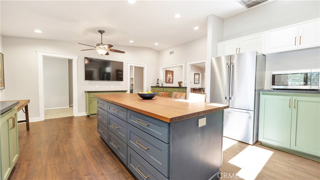 15833 Warm Springs Dr