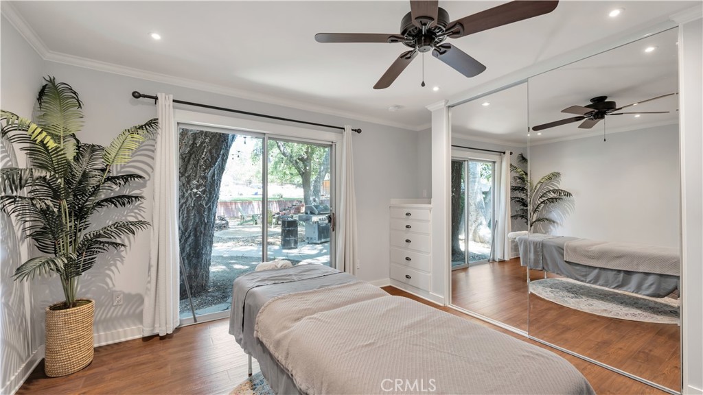 15833 Warm Springs Dr