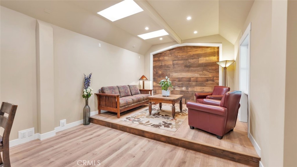 15833 Warm Springs Dr