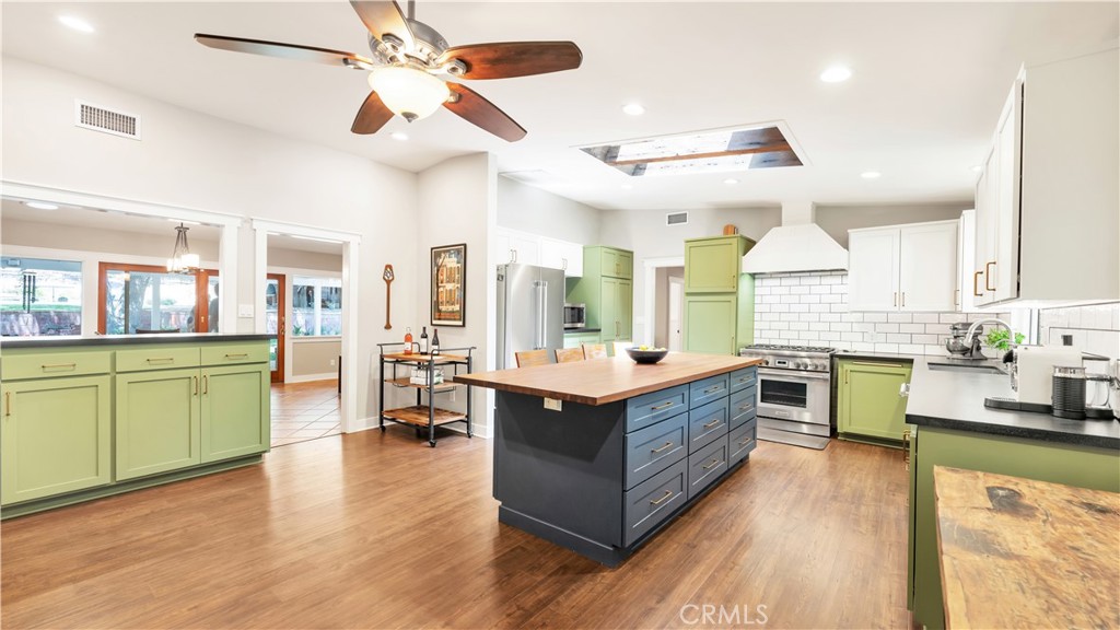 15833 Warm Springs Dr