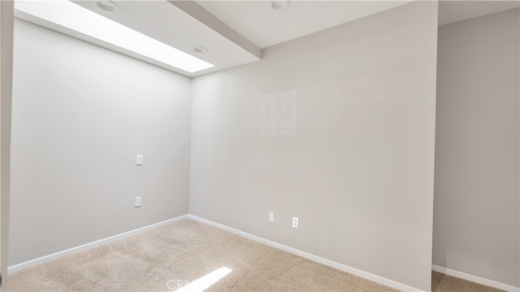 15833 Warm Springs Dr