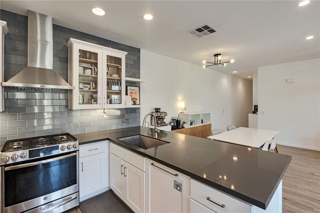 922 S Country Glen Way