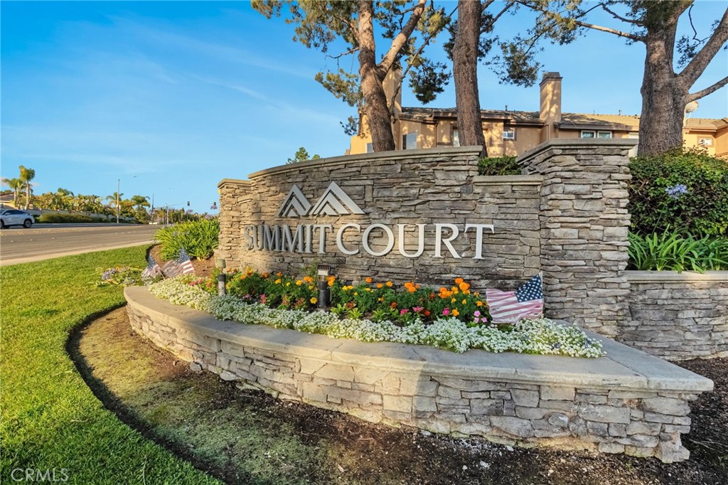 922 S Country Glen Way