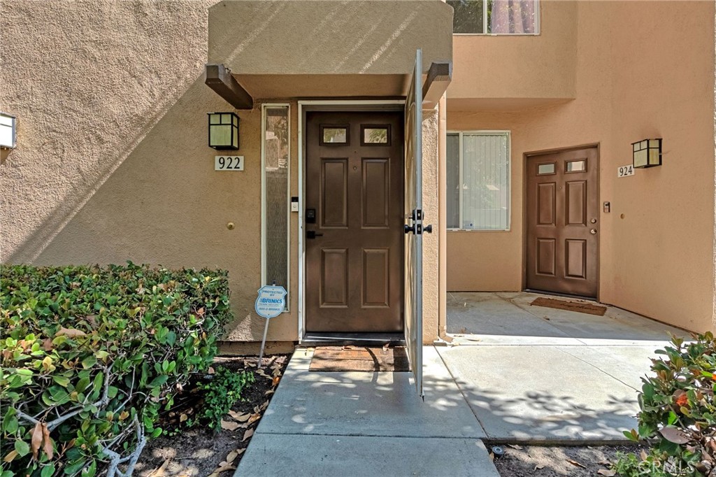 922 S Country Glen Way