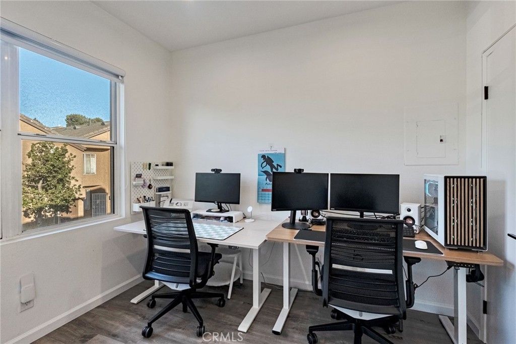 922 S Country Glen Way