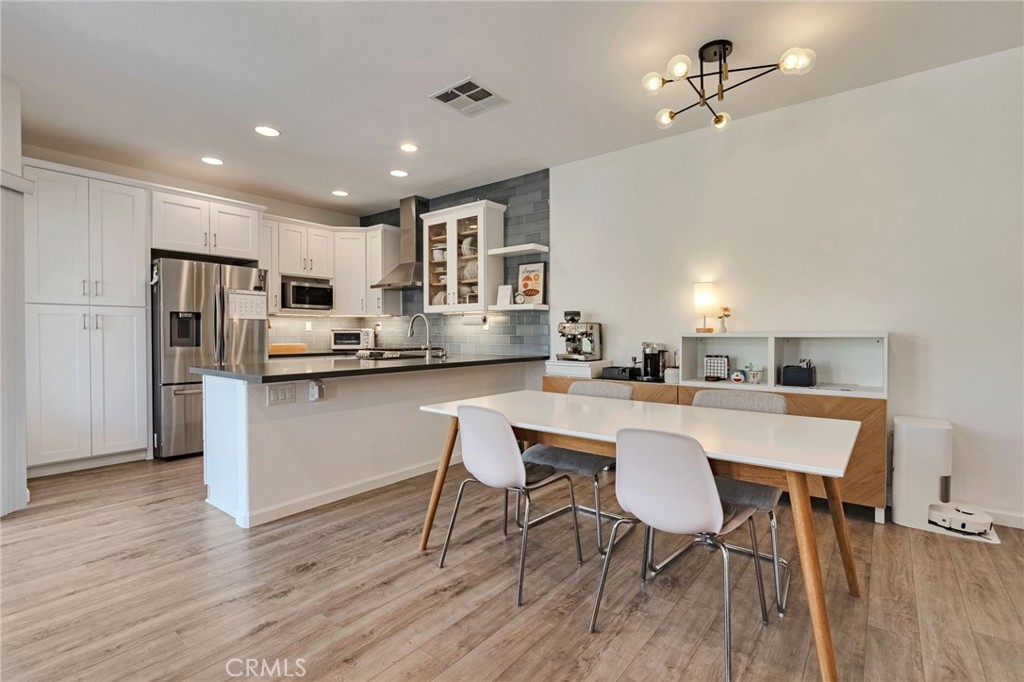 922 S Country Glen Way