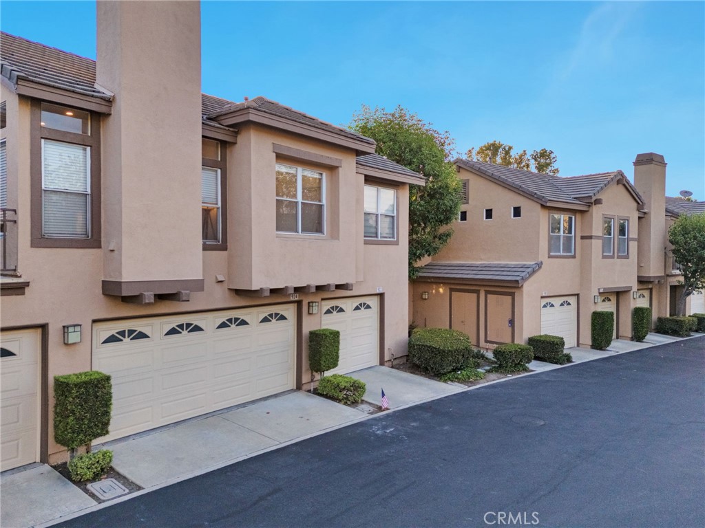 922 S Country Glen Way