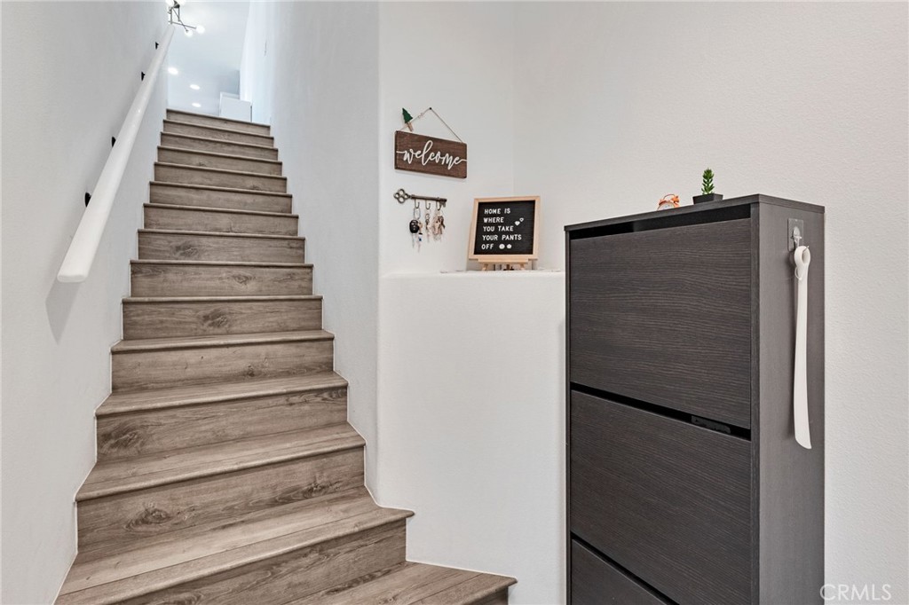 922 S Country Glen Way