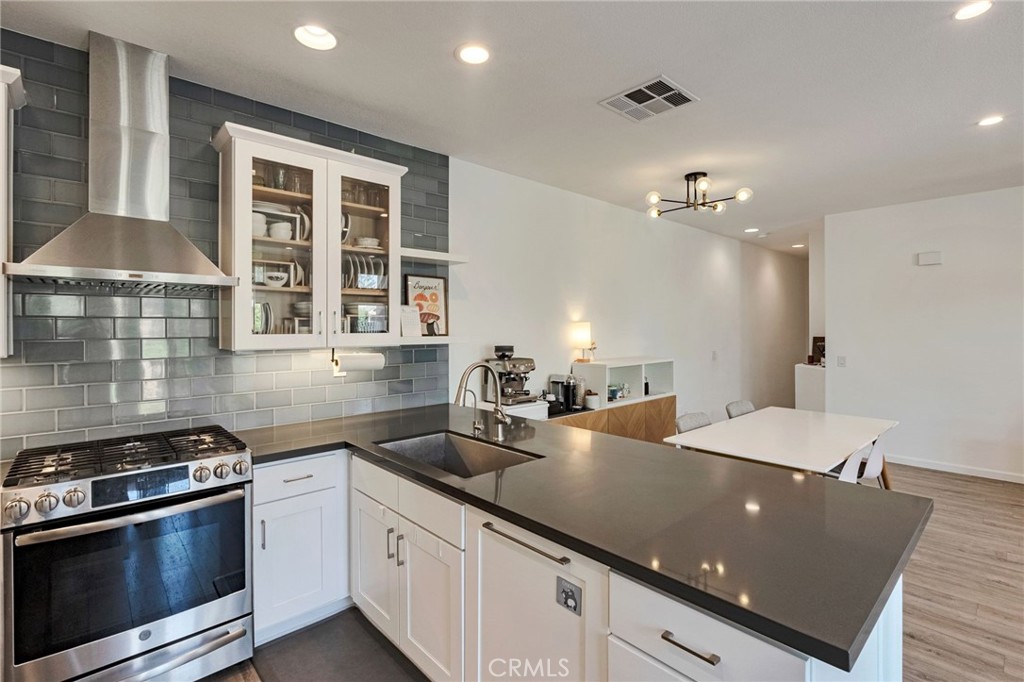 922 S Country Glen Way