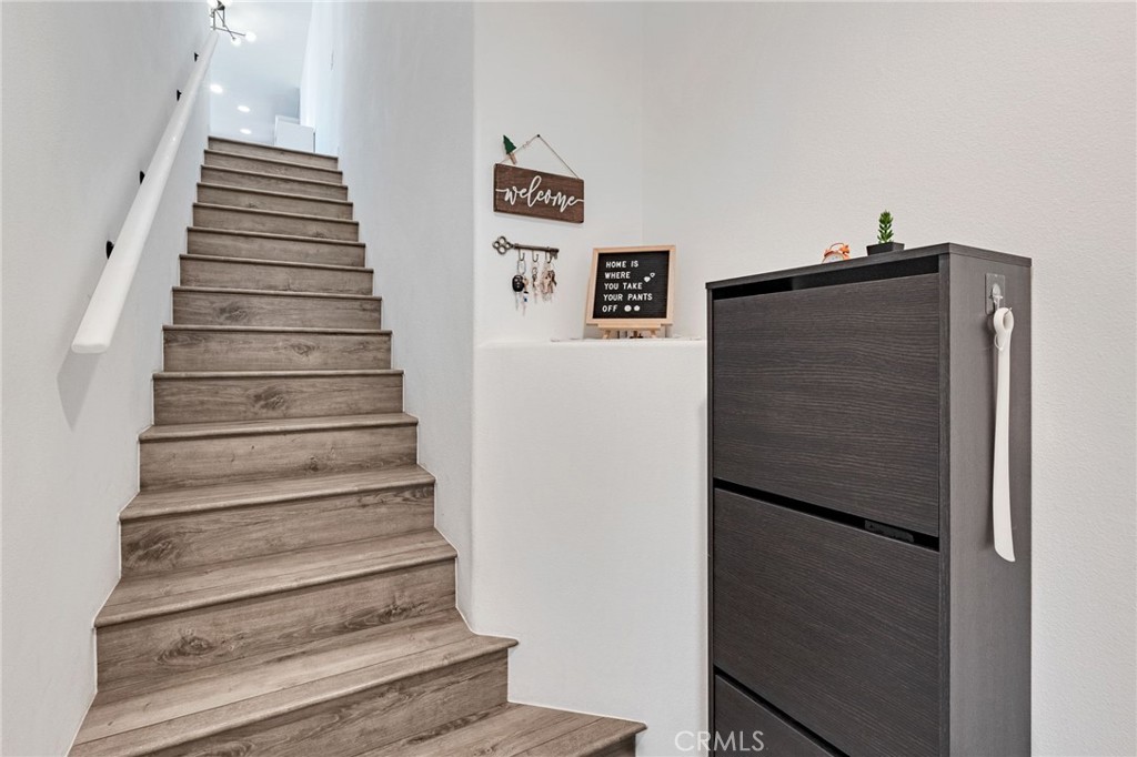 922 S Country Glen Way