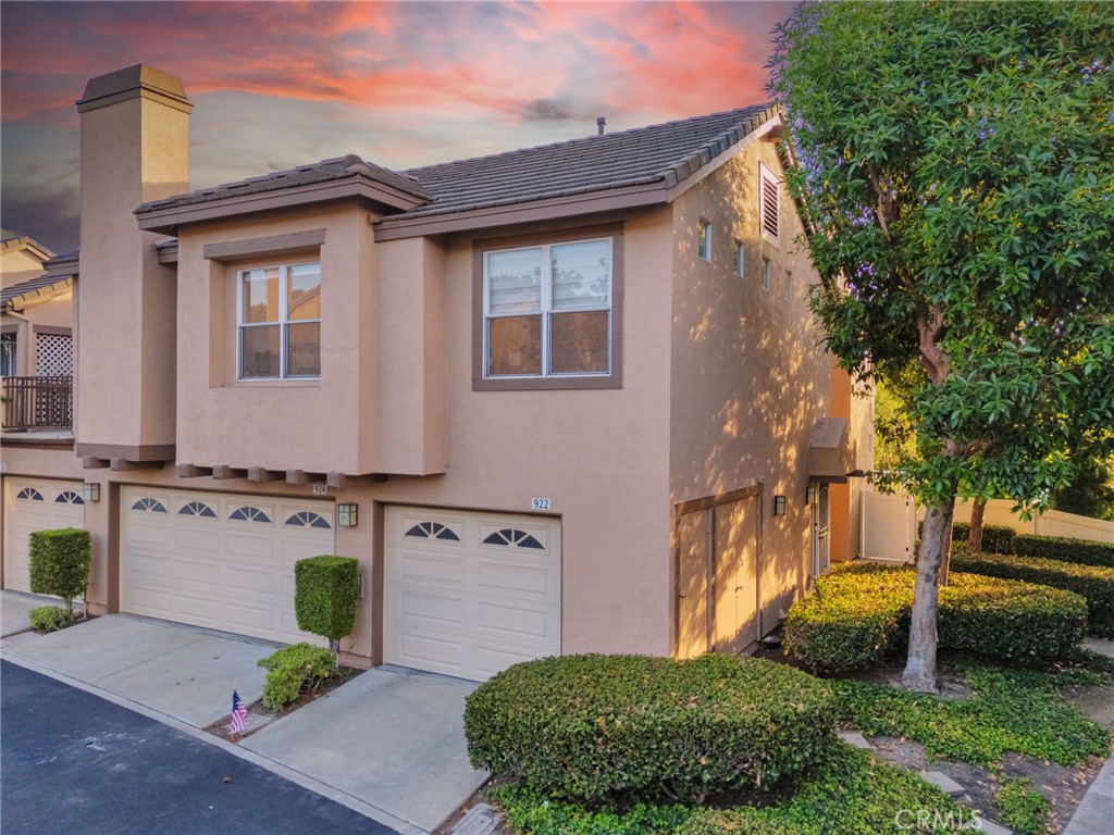 922 S Country Glen Way
