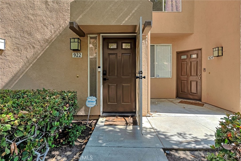 922 S Country Glen Way