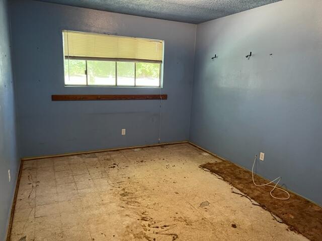 33690 Road 204