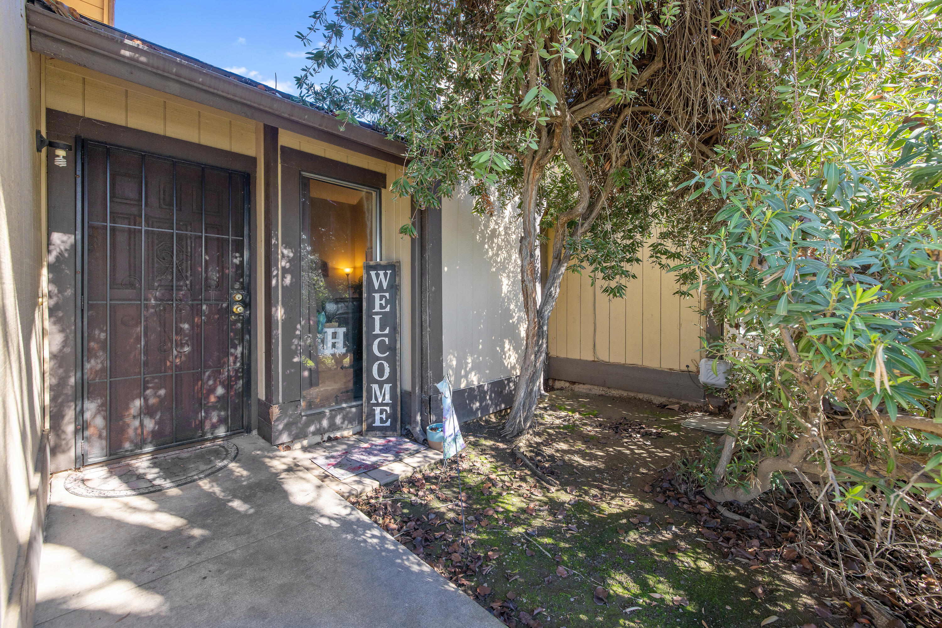 1906 E Harold Avenue