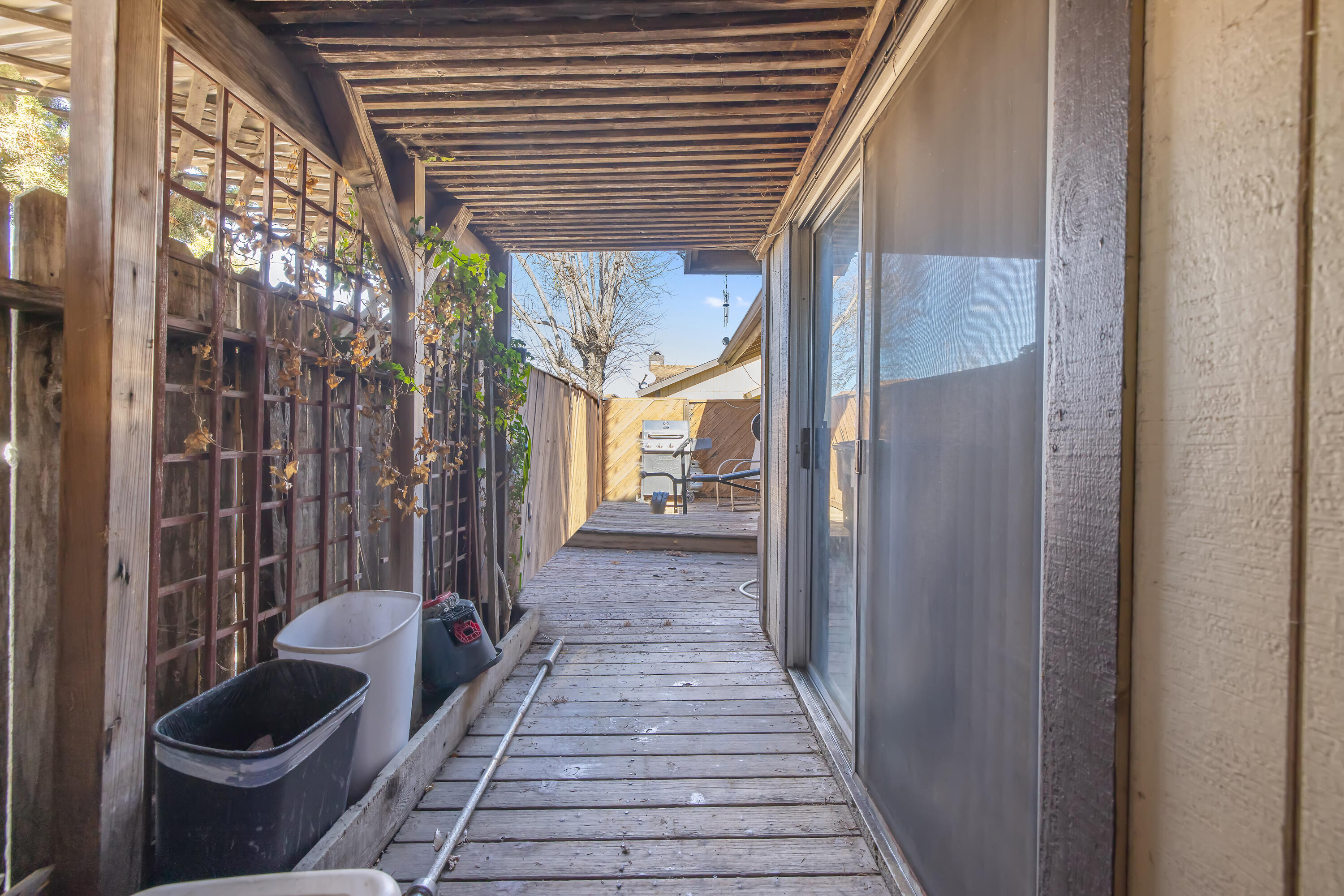 1906 E Harold Avenue