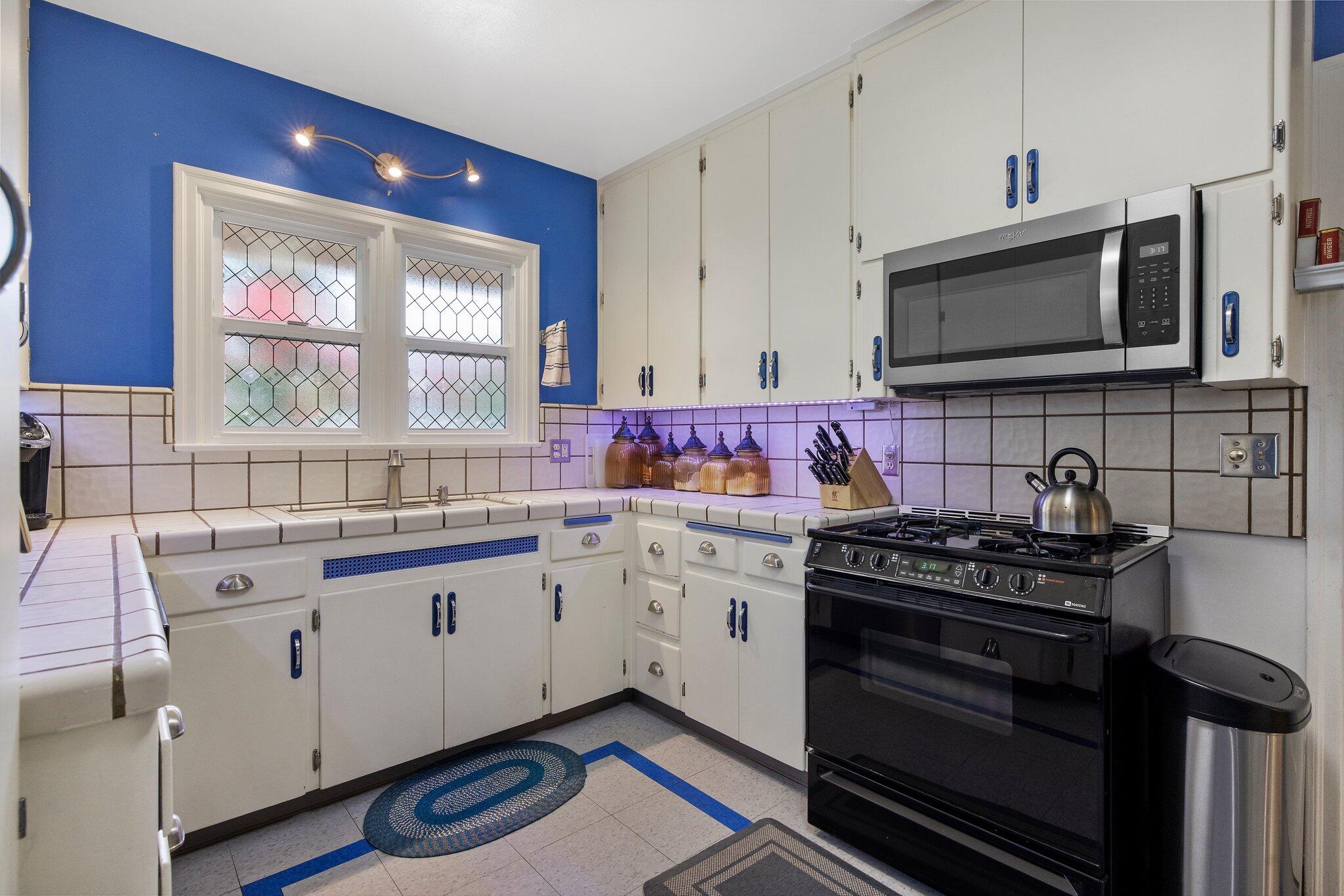 1708 W Beverly Drive