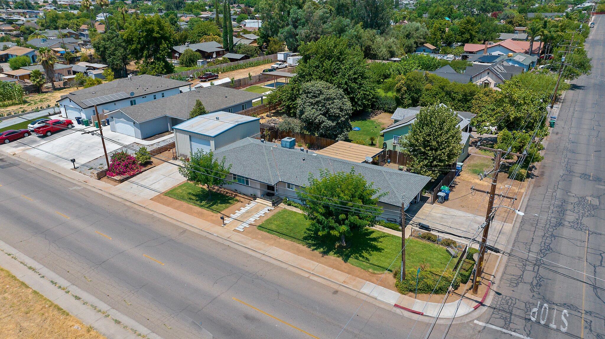 396 E Lakeview Avenue