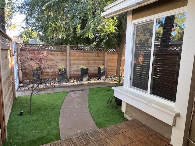 1827 S Cain Court